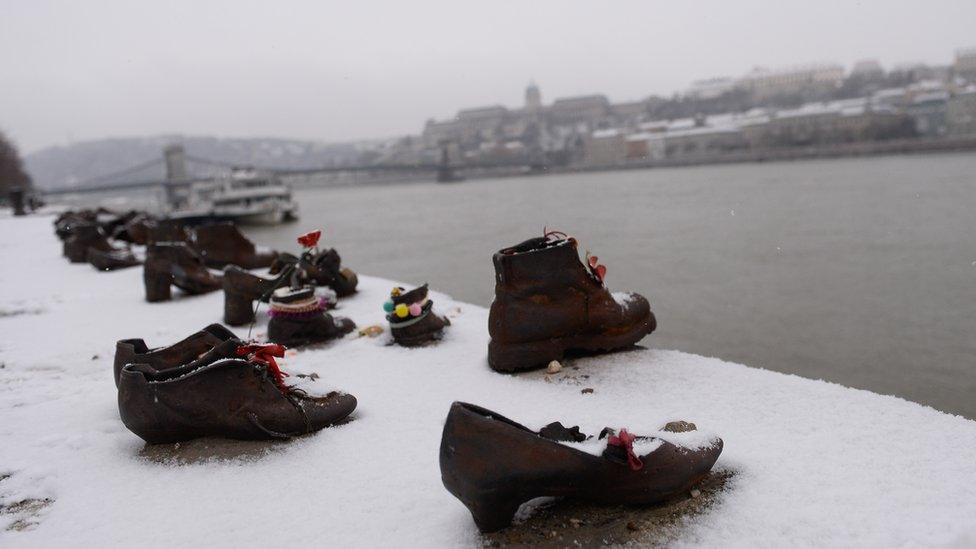 Shoe memorial to Holocaust victims by Danube, 5 Jan 19