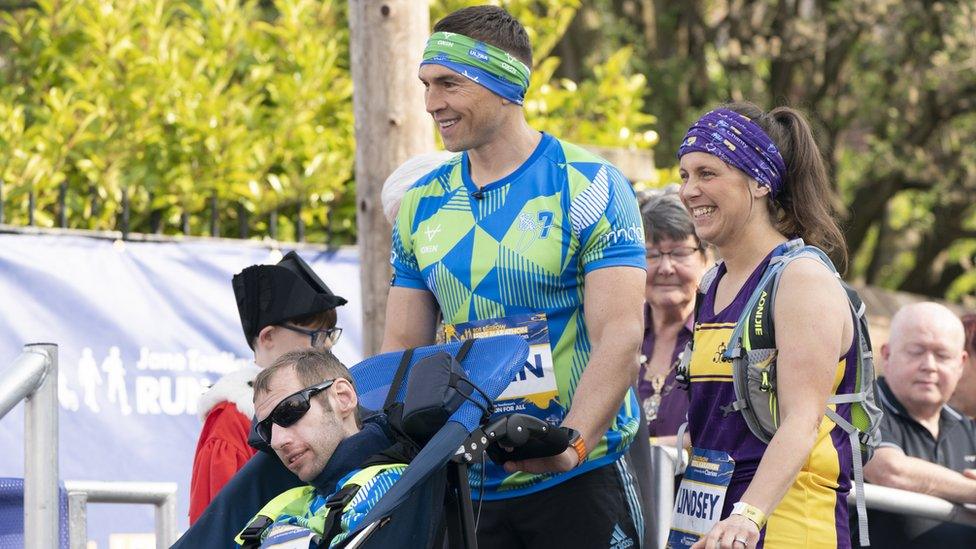 Rob Burrow, Kevin Sinfield and Lindsey Burrow before the race