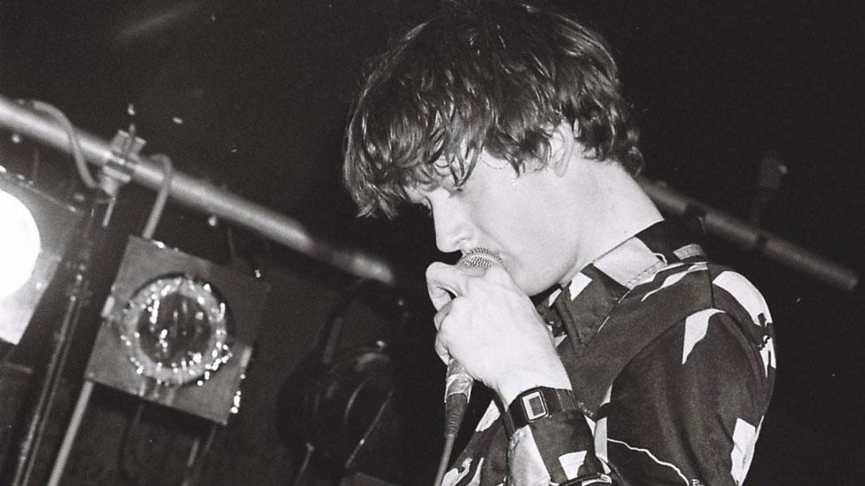 Pulp performing in 1994