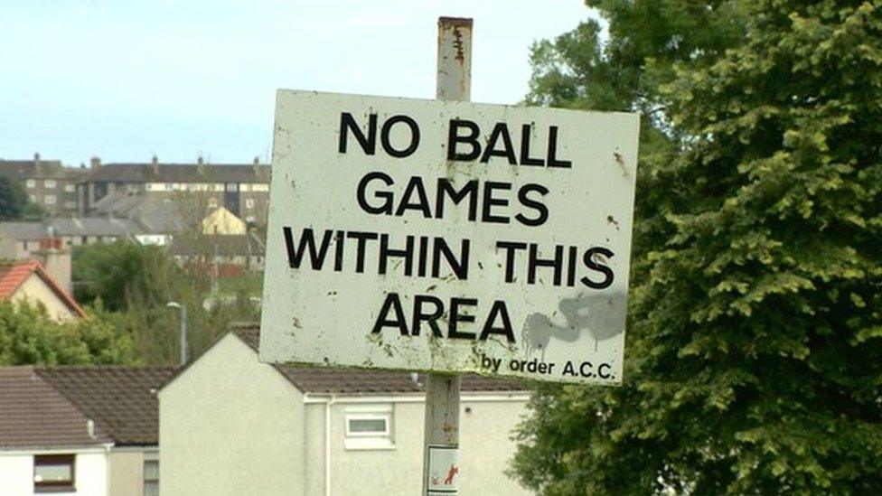 No ball games sign