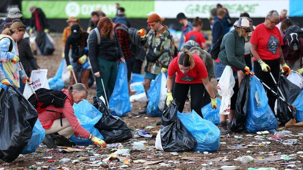 glastonbury-tidy-up.