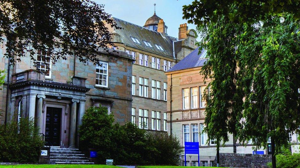 Dundee University