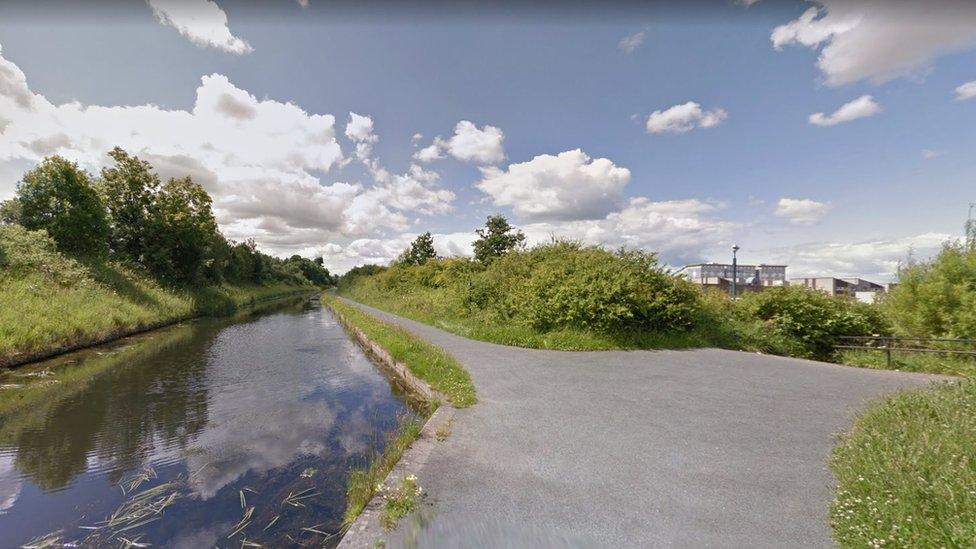 Union Canal path at Wester Hailes