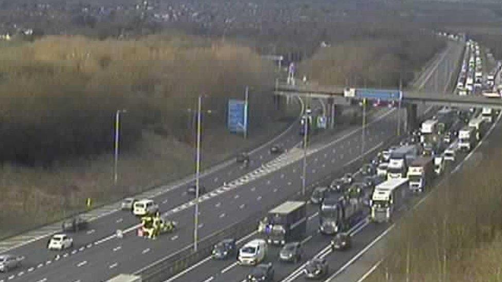 Traffic queuing on the M1