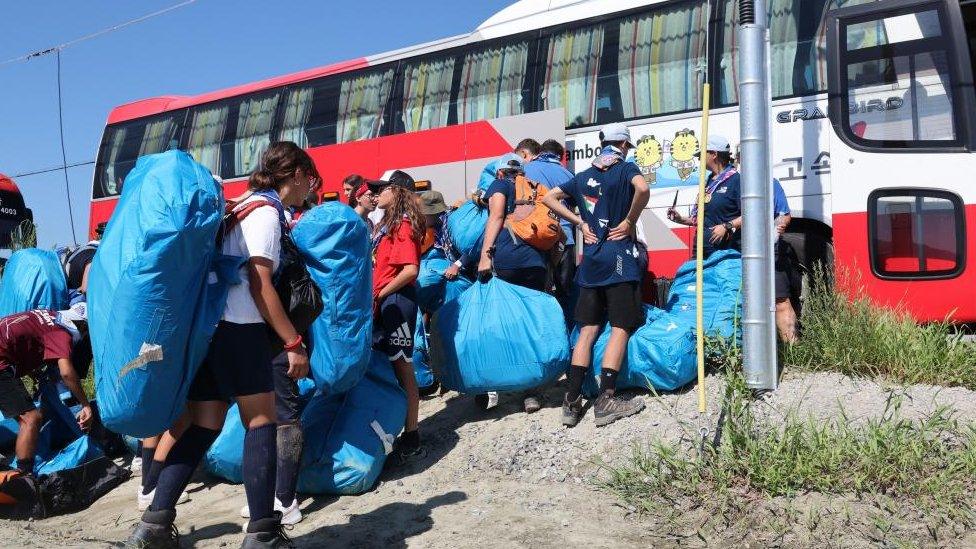 Scouts being evacuated from South Korea jamboree site on 8 AUgust 2023