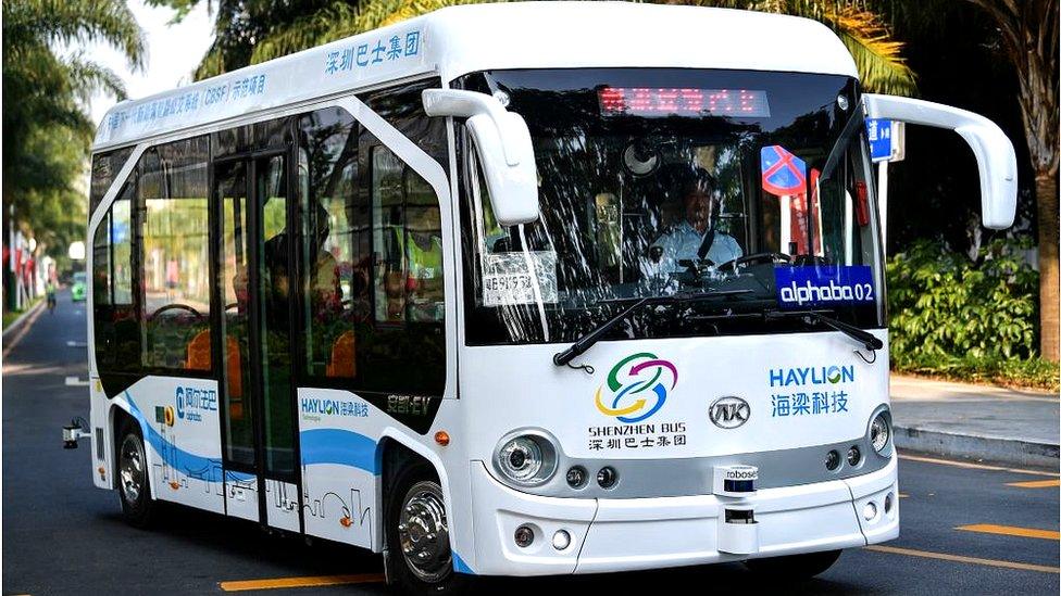 Autonomous bus service in China