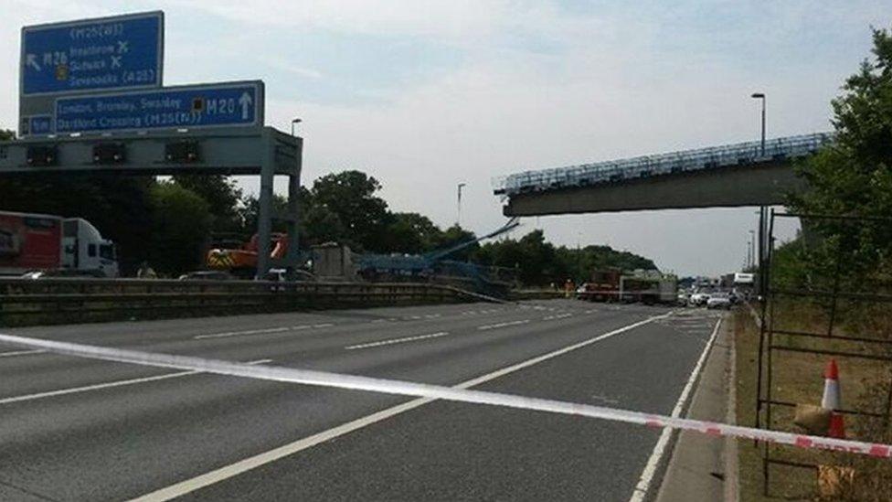 Cordon on M20