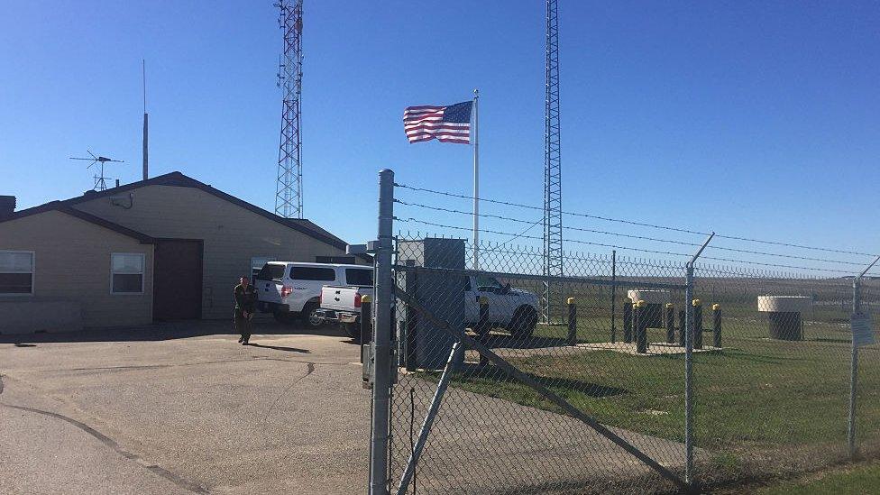 The Minot Air Force Base houses part of the US arsenal of Minuteman Intercontinentaal Ballistic Missiles.