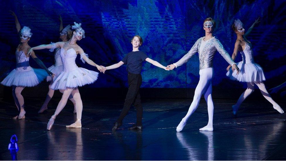 A scene from Billy Elliot performed by Hungarian State Opera