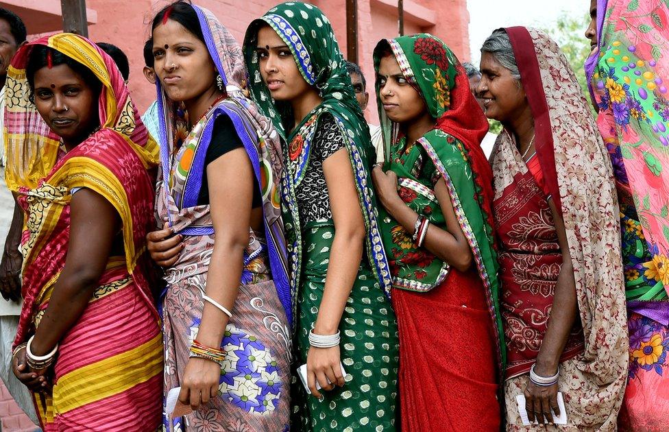 Women in saris