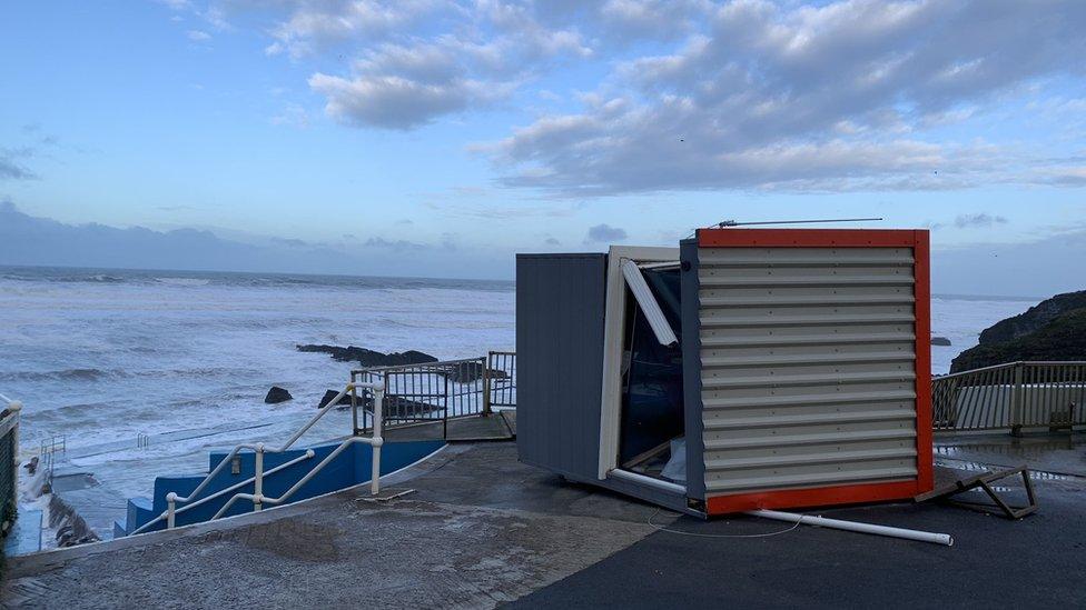 Lifeguard hut