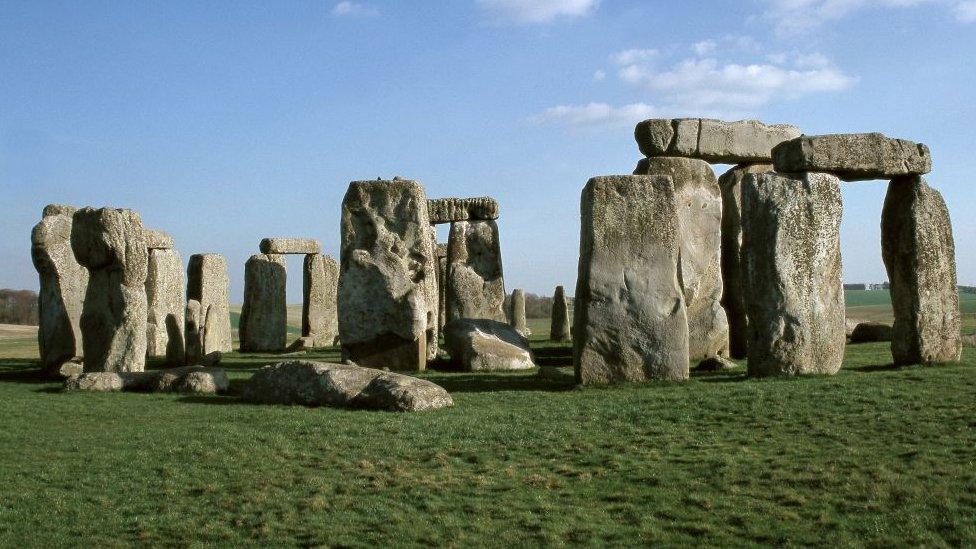 stonehenge.