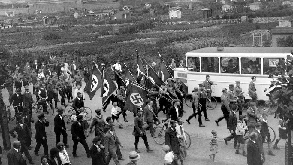 Brownshirt rally Dortmund, photographed by Karl Niemann