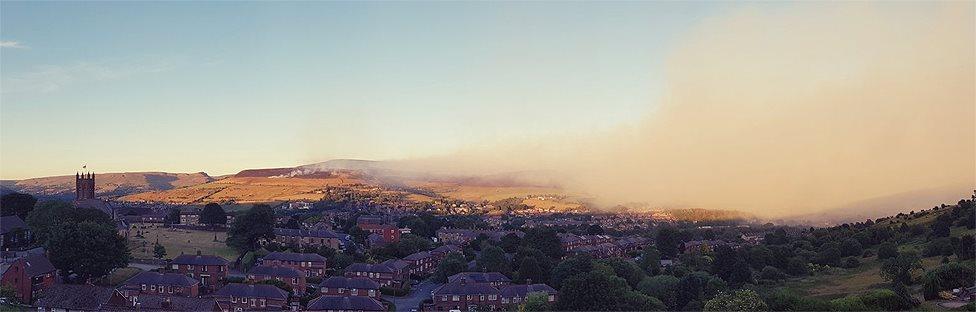 Panoramic view of the extent of the smoke