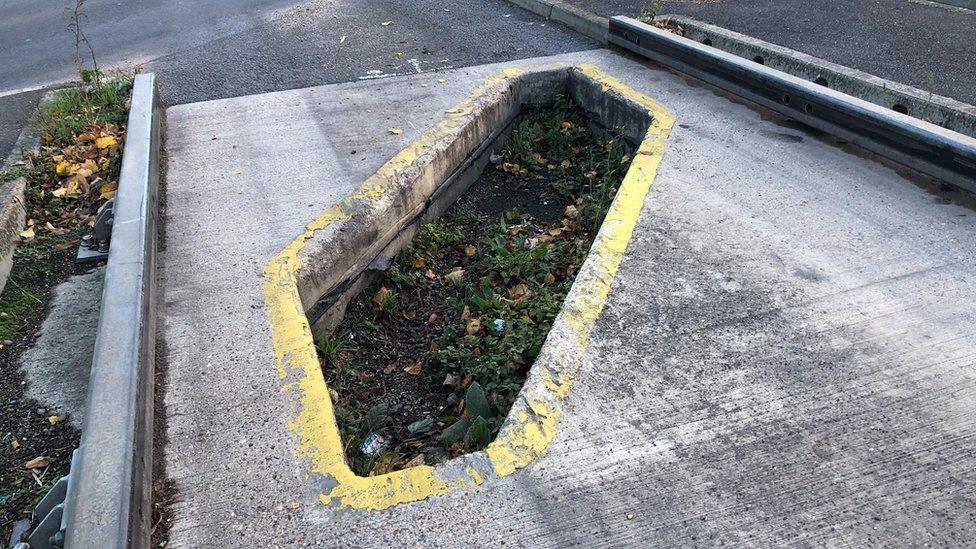 A car trap hole