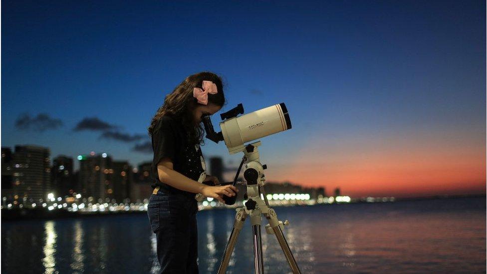 Nicole stargazes