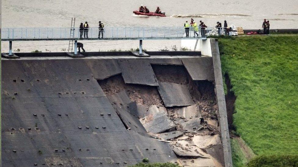 The broken area of the dam