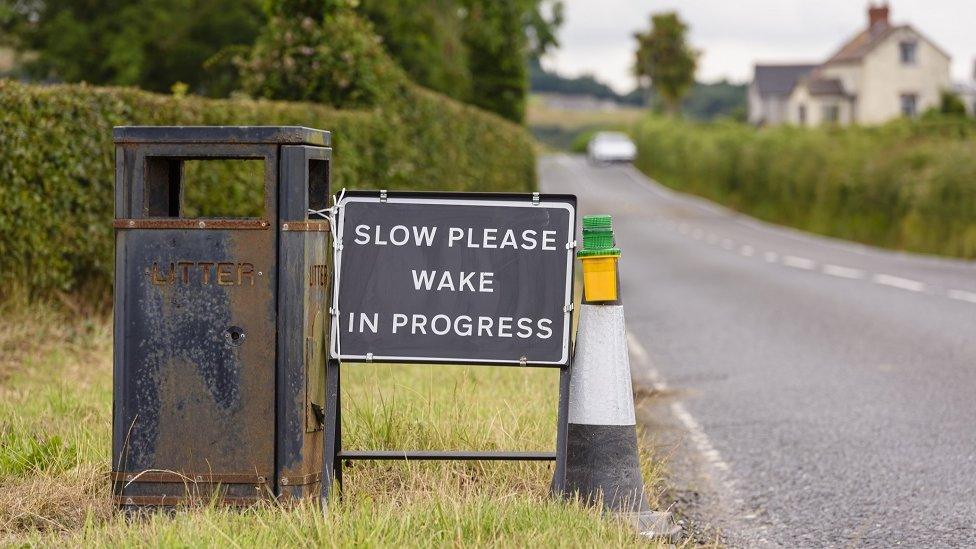 Wake sign