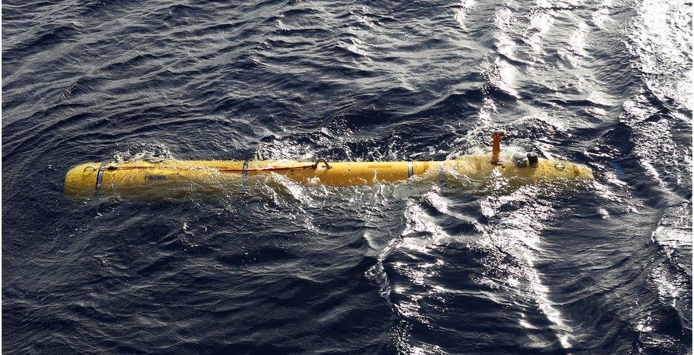 Phoenix Autonomous Underwater Vehicle Bluefin-21 in the water