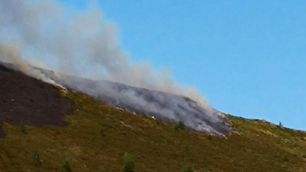 Nearby residents had hoped that the fire on Maerdy mountain had stopped on Saturday morning, but flames are quickly spreading again