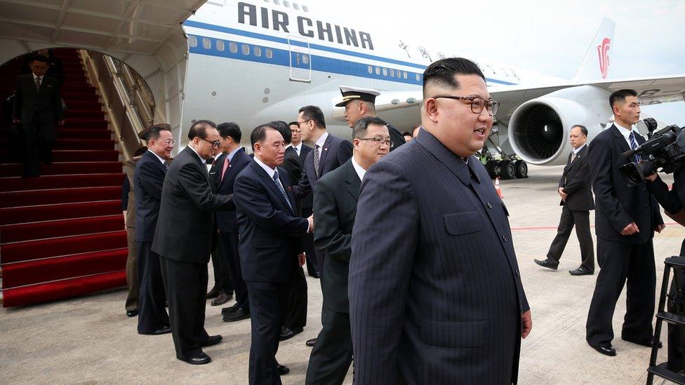 Kim Jong-un arrives in Singapore