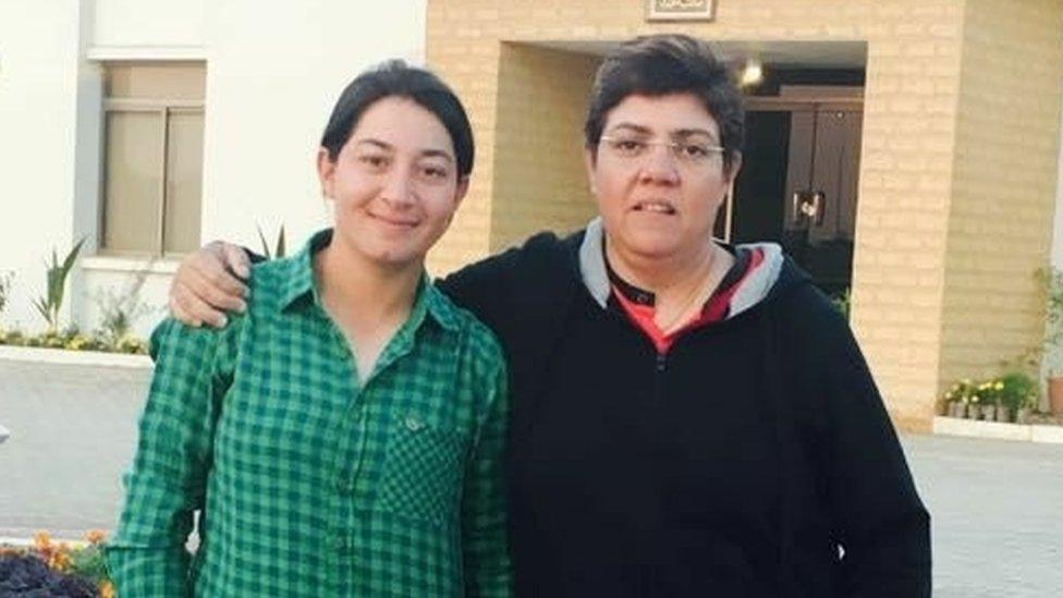 Pakistan cricketer Nahida Khan and team coach Ayesha Ashar