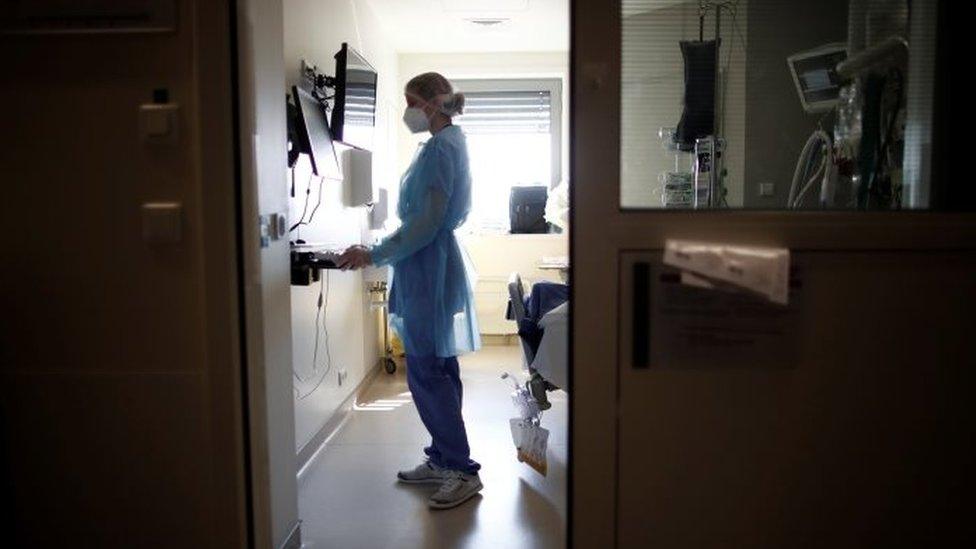 ICU at the Melun-Senart hospital, near Paris