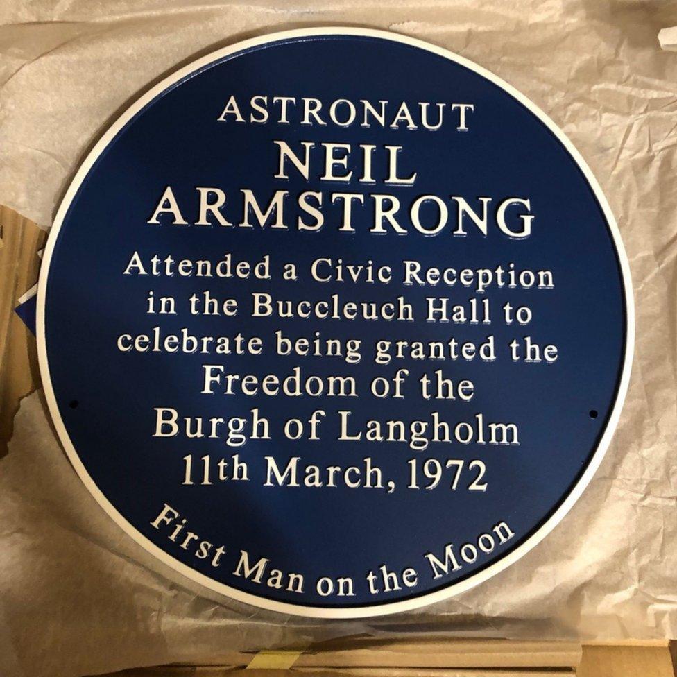 Plaque