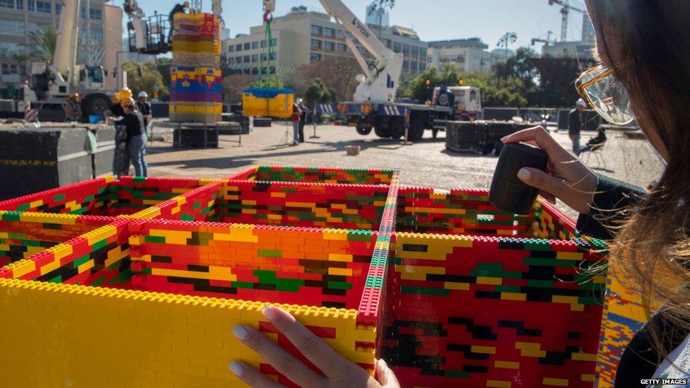 Thousands of volunteers helped build the tower in Tel Aviv