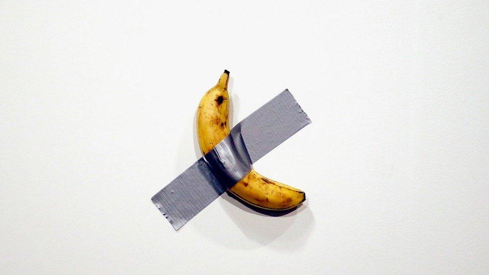 banana-tape.