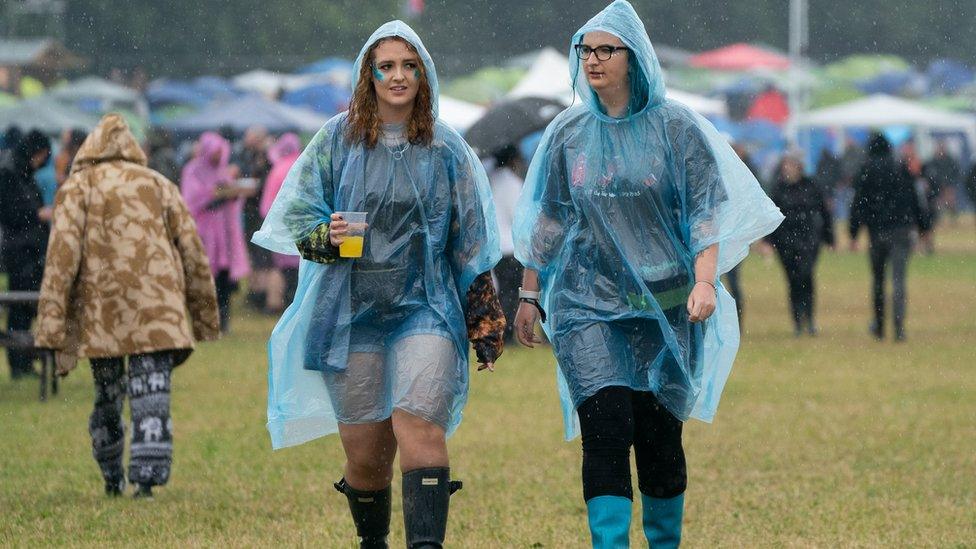 Women walking around Download Festival 2021