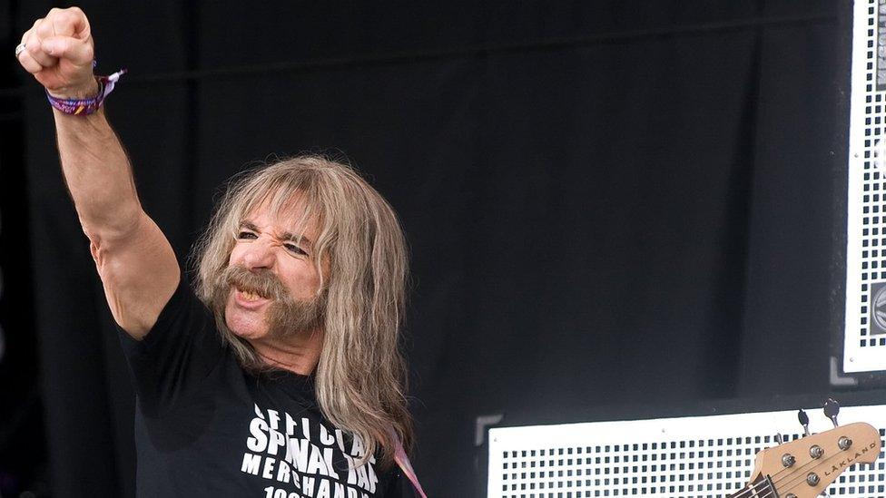 An image of Harry Shearer as character Derek Smalls