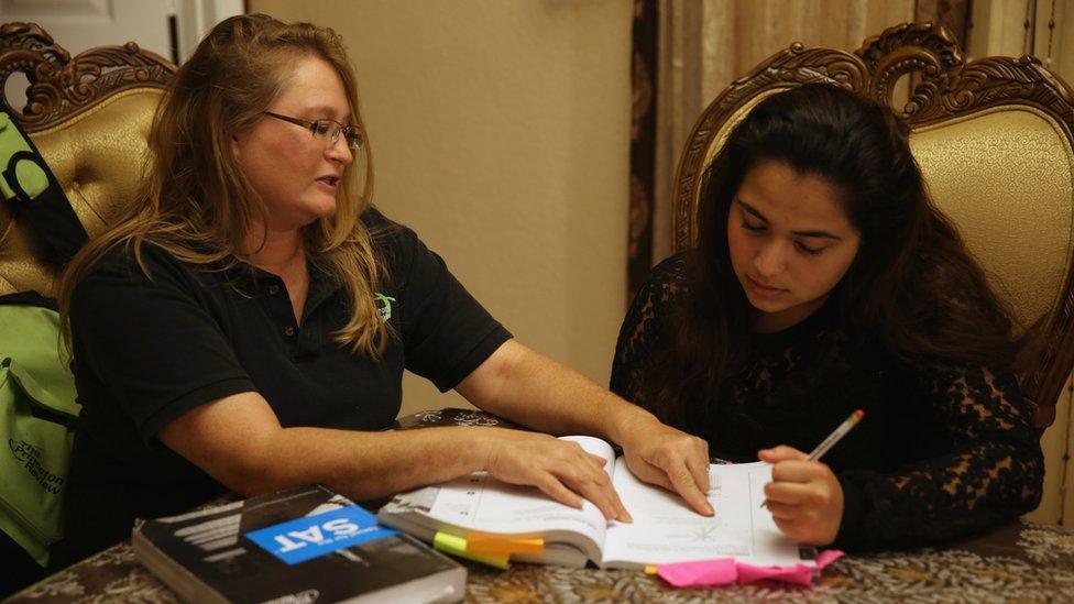 A Princeton Review tutor helping a student in Florida