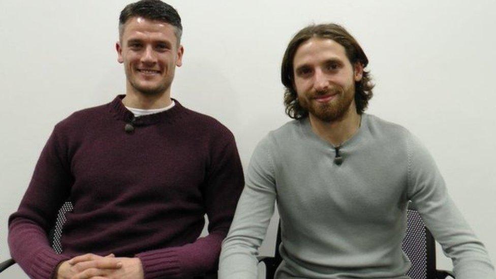 Joe Allen a Owain Tudur Jones