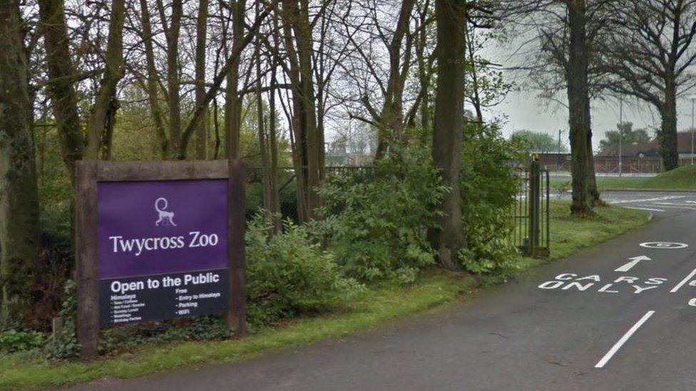 Twycross Zoo entrance