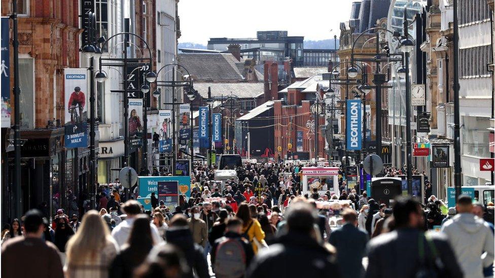 Shoppers in Briggate