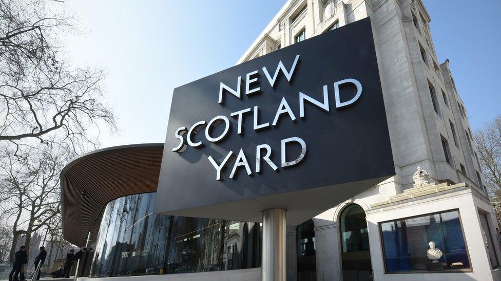 New Scotland Yard sign