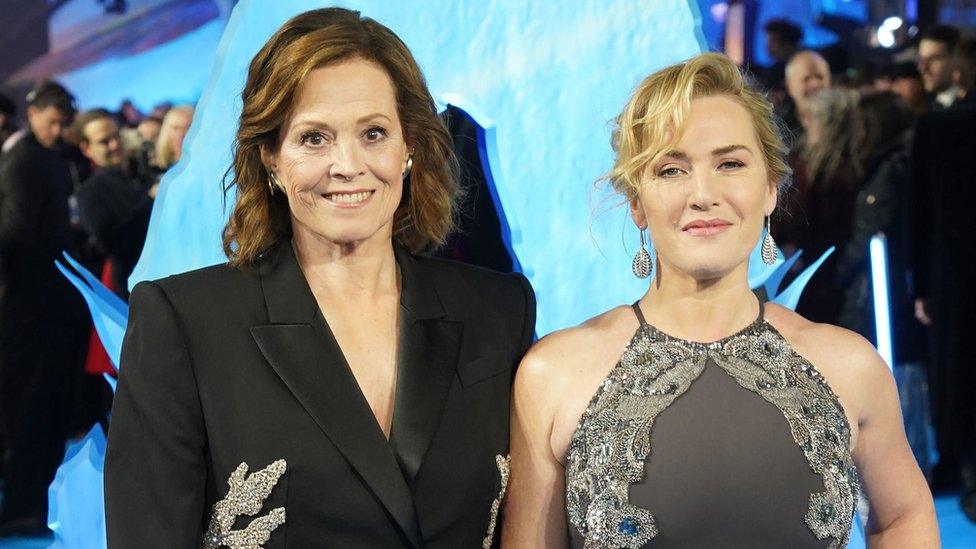 Sigourney Weaver and Kate Winslet