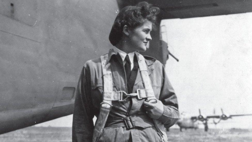 Jenny at a US bomber base near Norwich, 1943