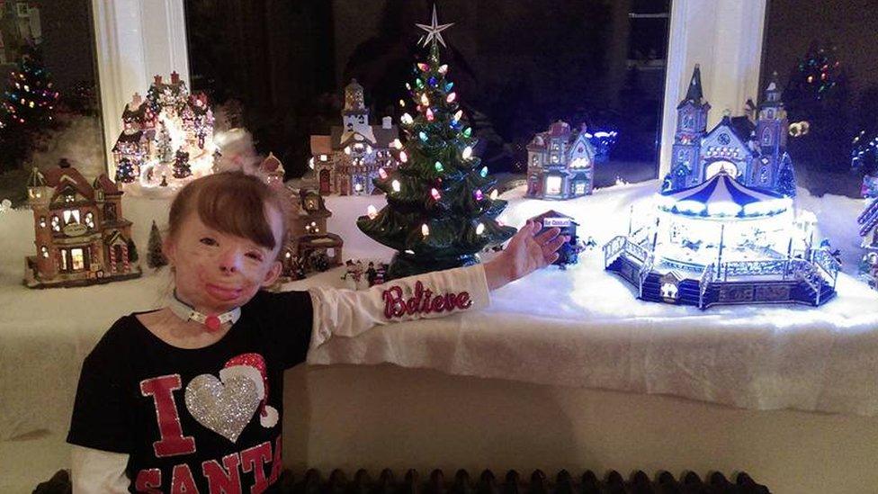 All 8-year-old Safyre Terry wanted for Christmas was cards to fill her tree.