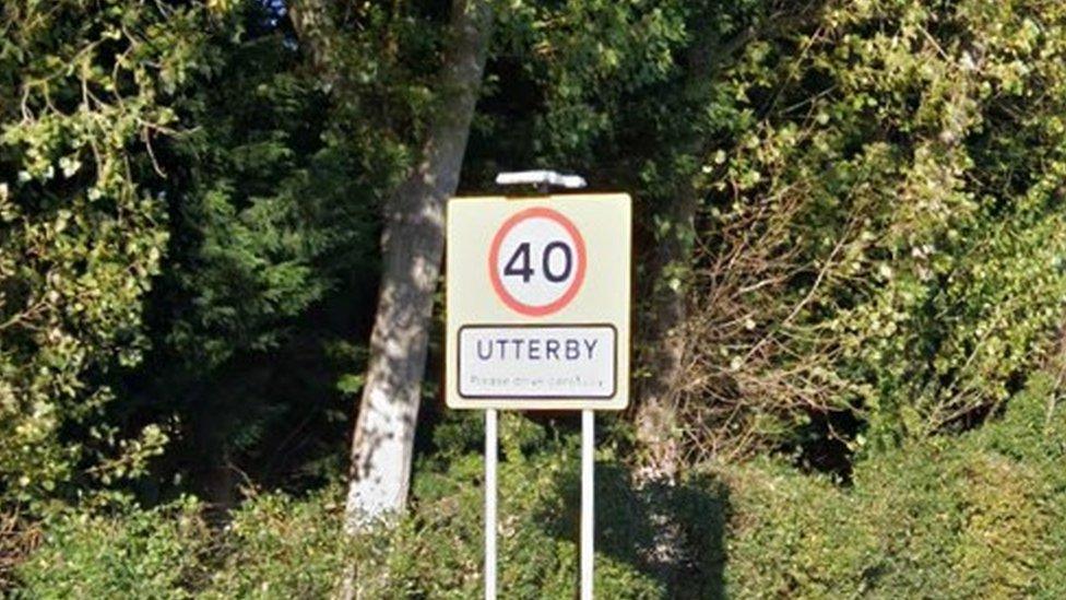 Speed limit sign at Utterby