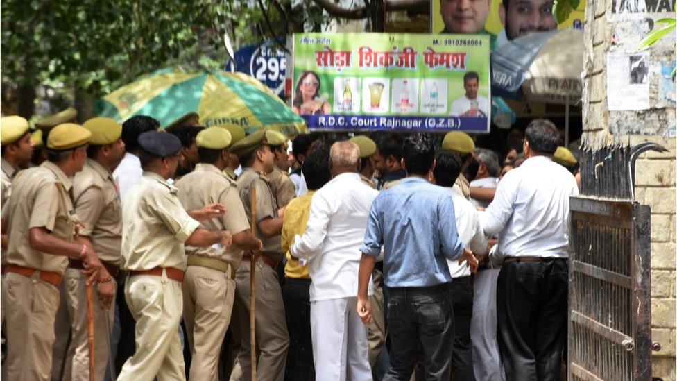 The Ghaziabad police and lawyers from the Ghaziabad district court on Thursday entered into a clash after one of the lawyers was allegedly manhandled by cops at Vijay Nagar police station