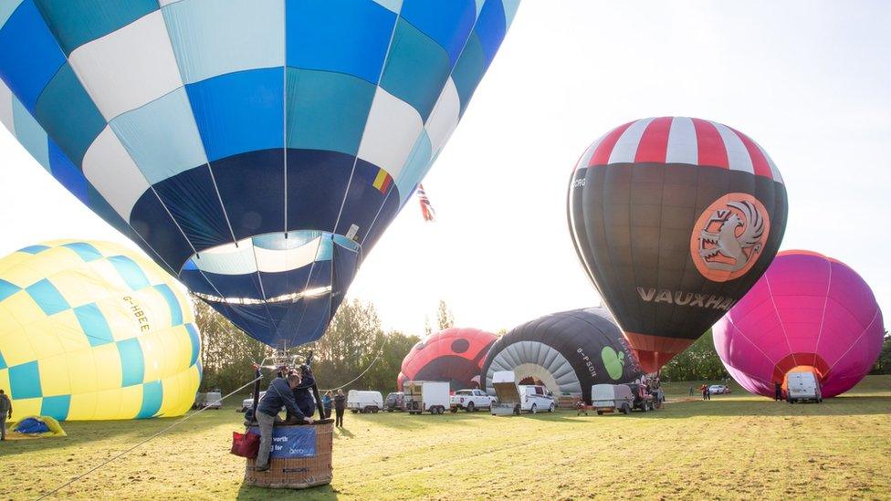 Balloons take to the skies on Saturday