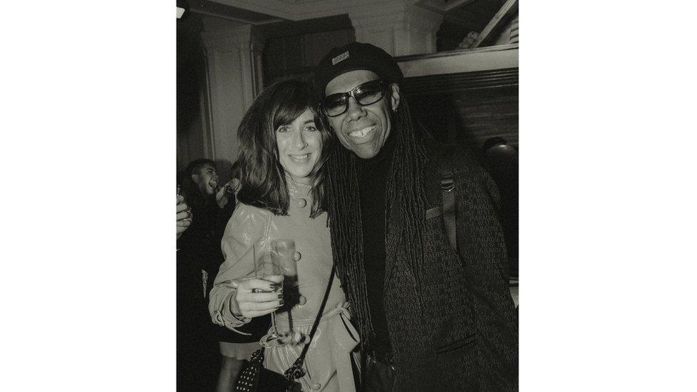 Llun gymerodd Lowri o'r canwr enwog Nile Rogers ar gyfer Dover Street Market