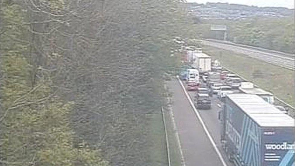 M1 closure at Barnsley/Tankersley