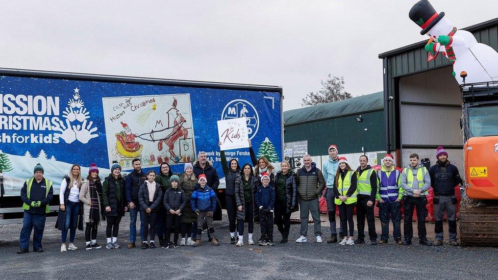 Volunteers at warehouse