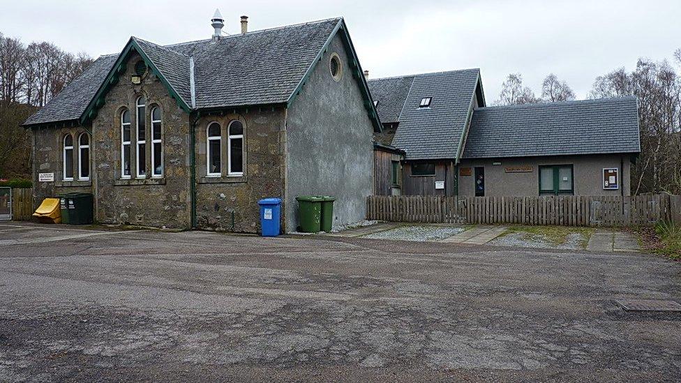 Sgoil Drochaid Ruaidh