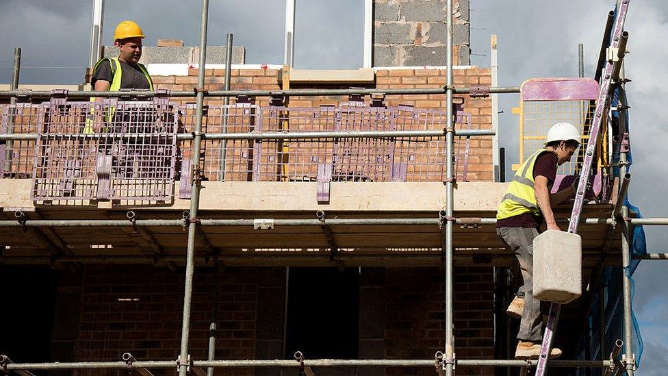 Homes being constructed on a housing estate on the edge of Bristol, 8 Oct 2015