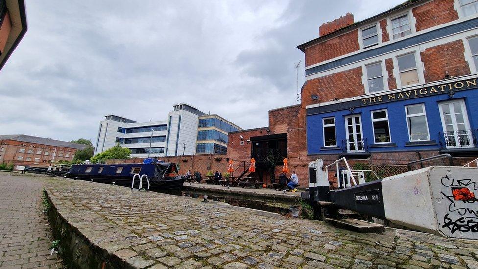 Navigation Inn at Castle Lock