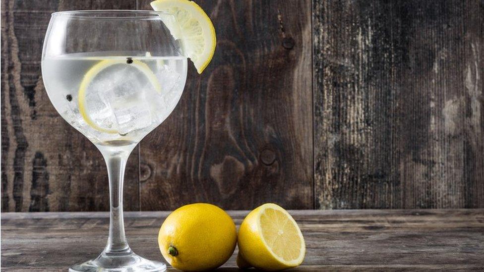 Gin and lemons